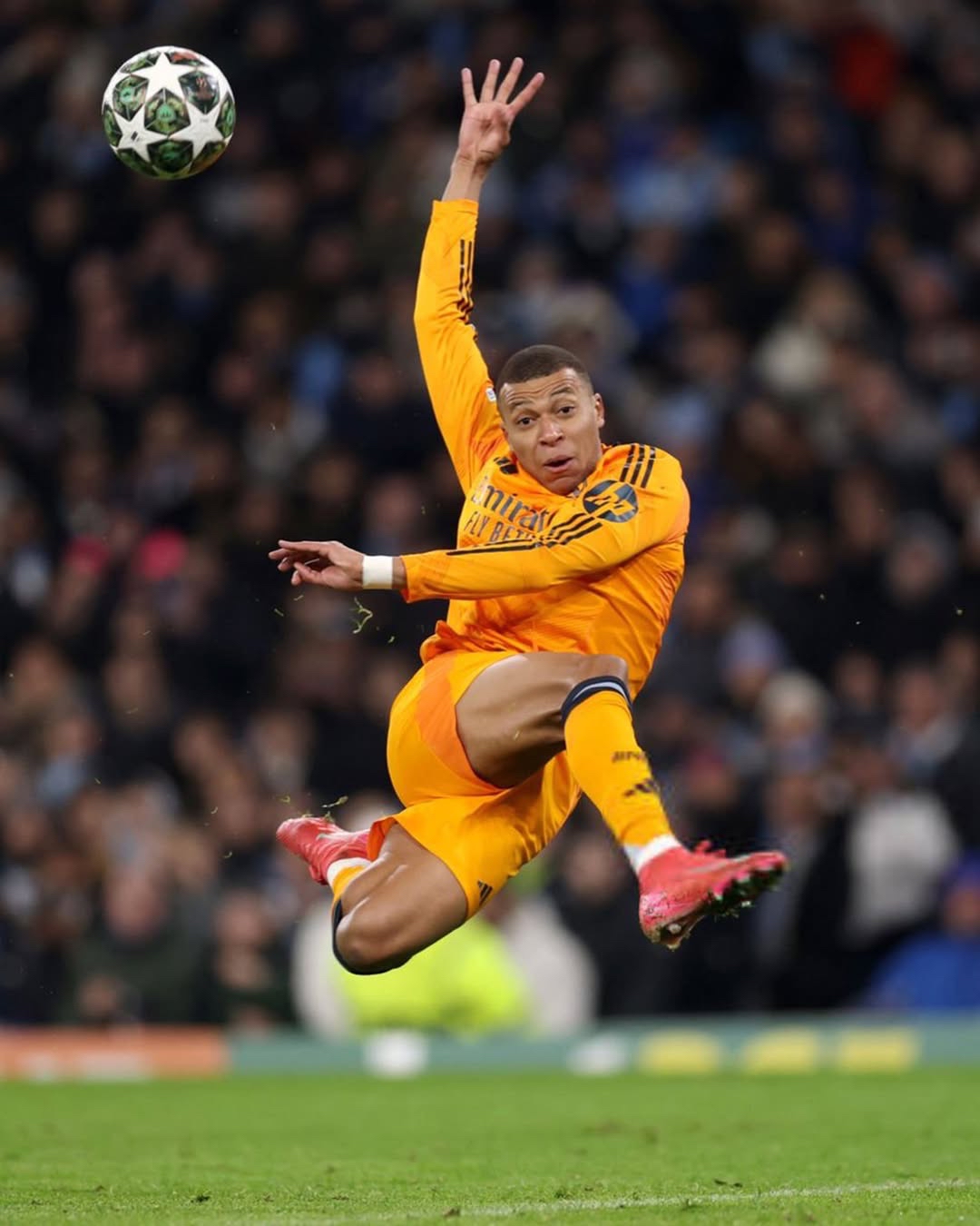 九游娱乐-姆巴佩新星出色防守表现突出，G2前途光明！赛场气氛高涨-九游娱乐