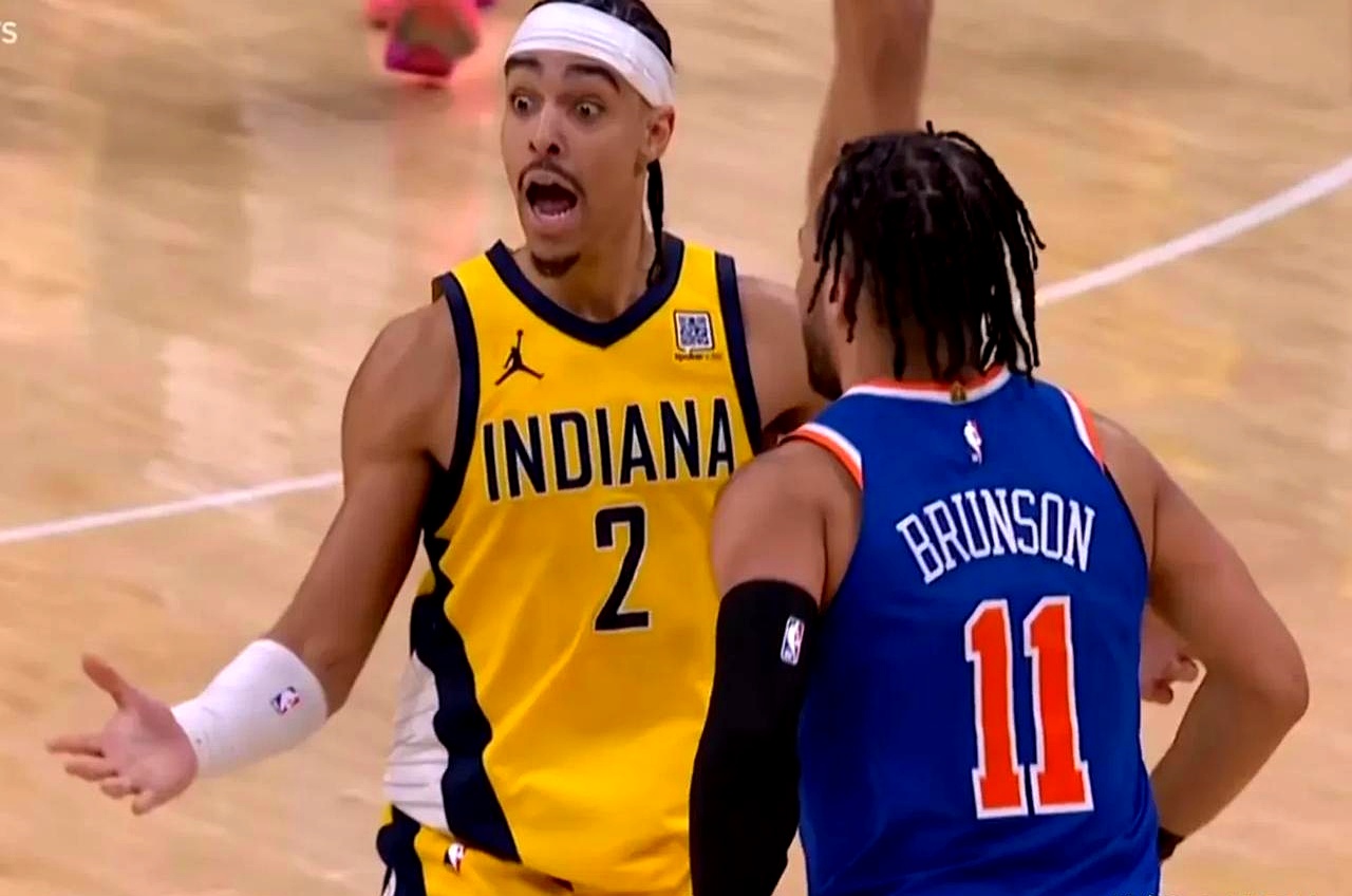 九游娱乐-西亚卡姆在MAD比赛中刷新纪录，战术调整引发热议！赛场气氛高涨-九游娱乐